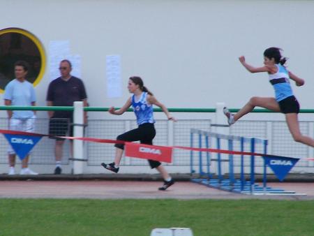 Inès sur 100m Haies
