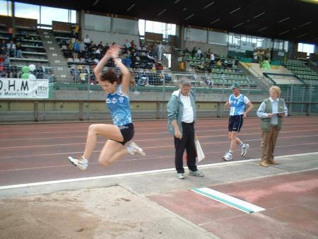 Romy en plein saut